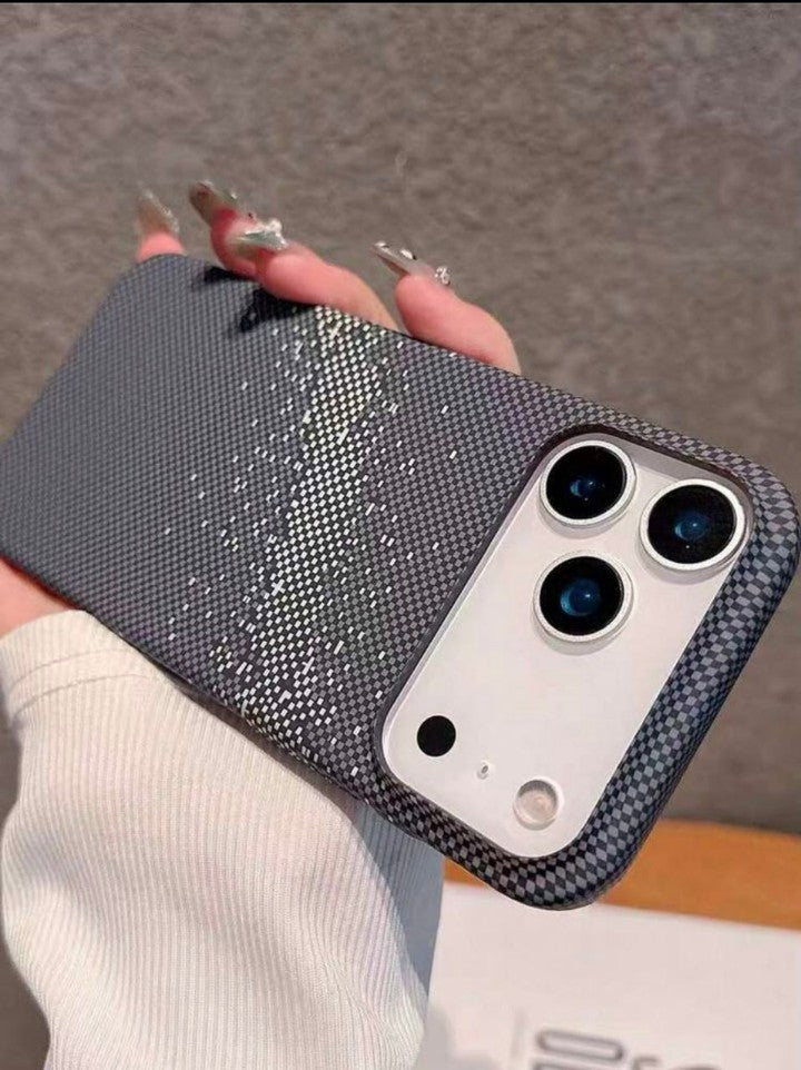 Pochette iPhone 17 Pro Max - Effet Fibre de Carbone Premium