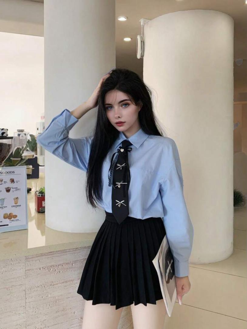 Cravate Luxe Noire avec Dentelle et Nœuds - Accessoire Élégant